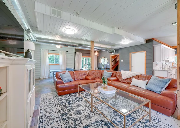Holiday home Peaceful Home: 1 Mi To Herrick Lake! Warrenville